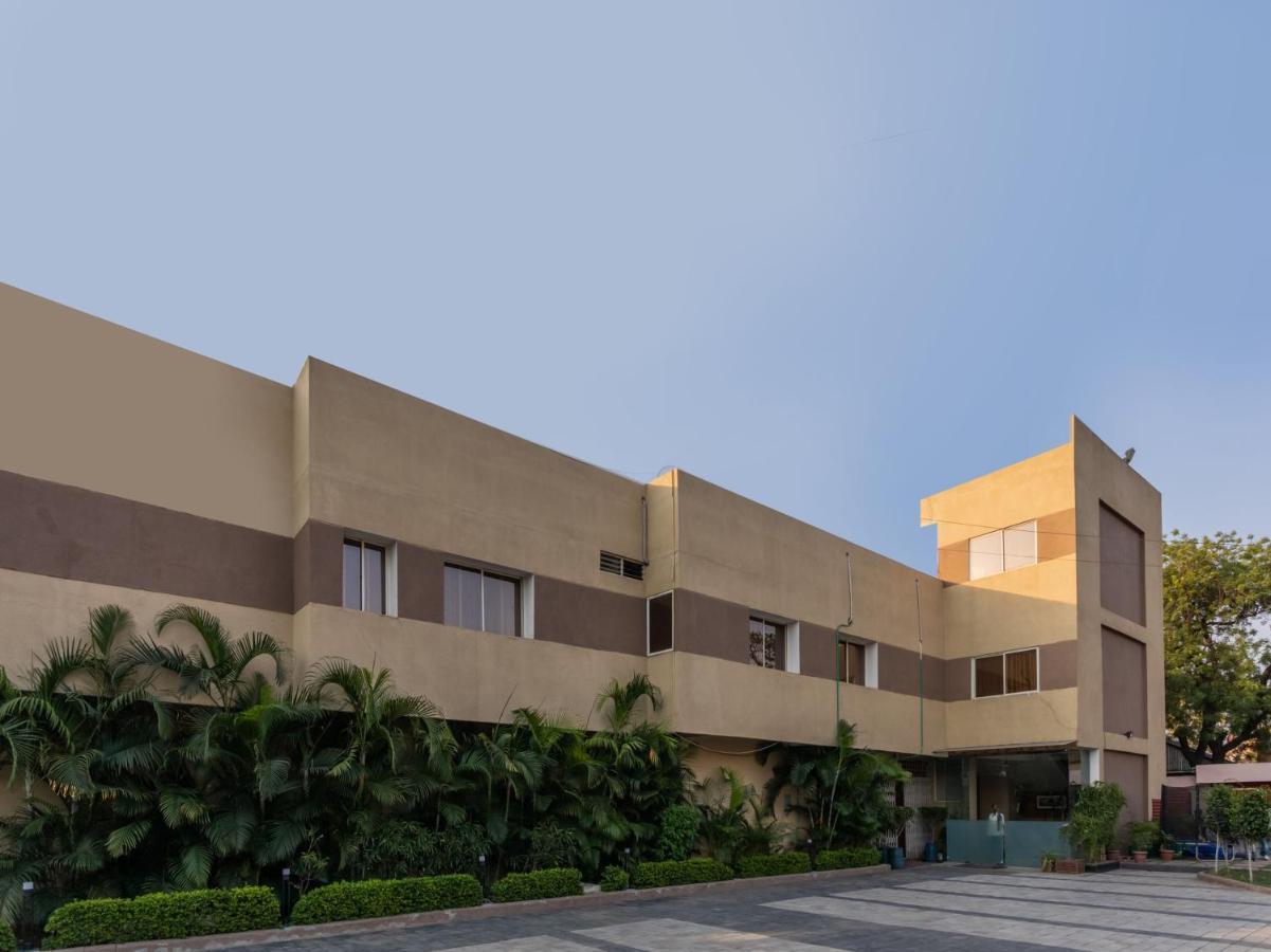 Spot On 73694 Hotel Prakash Saharanpur Esterno foto